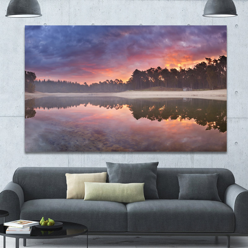 « quiet lake mirroring the sky », reproduction de photo sur toile tendue, H 40 po x l 60 po x p 1,5 po