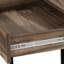 Bureau d'ordinateur moderne et minimaliste-683061079