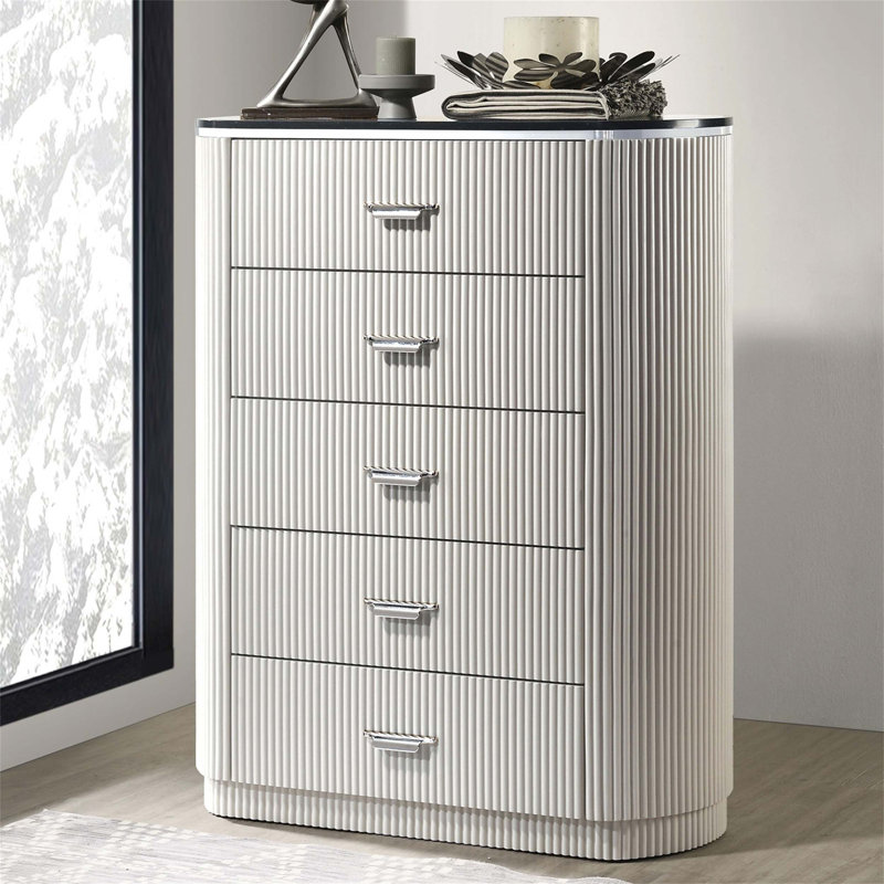 Commode 1 pièce moderne avec poignées en chrome, plateau en pierre de culture et 5 tiroirs à queue d'aronde anglaise pour un rangement élégant