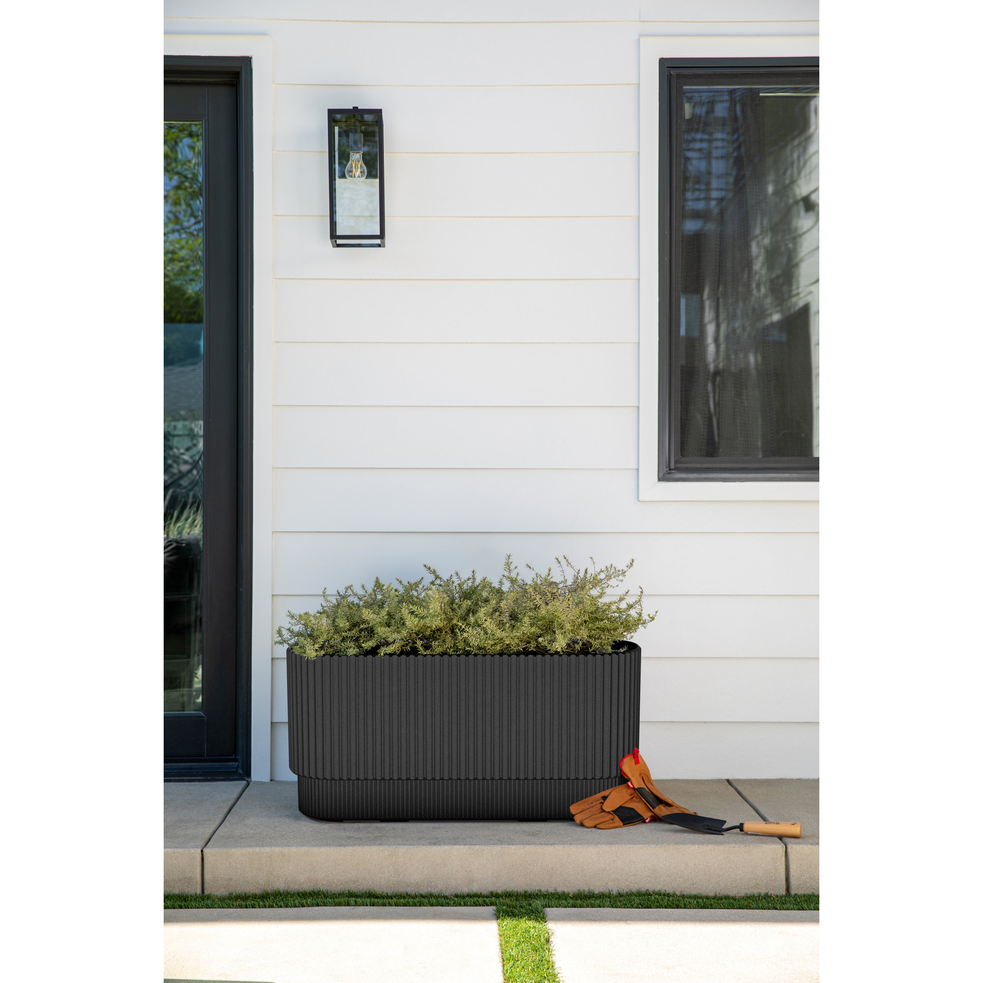 Demi Long Planter, Black, 1
