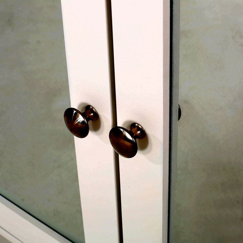 Armoire à pharmacie