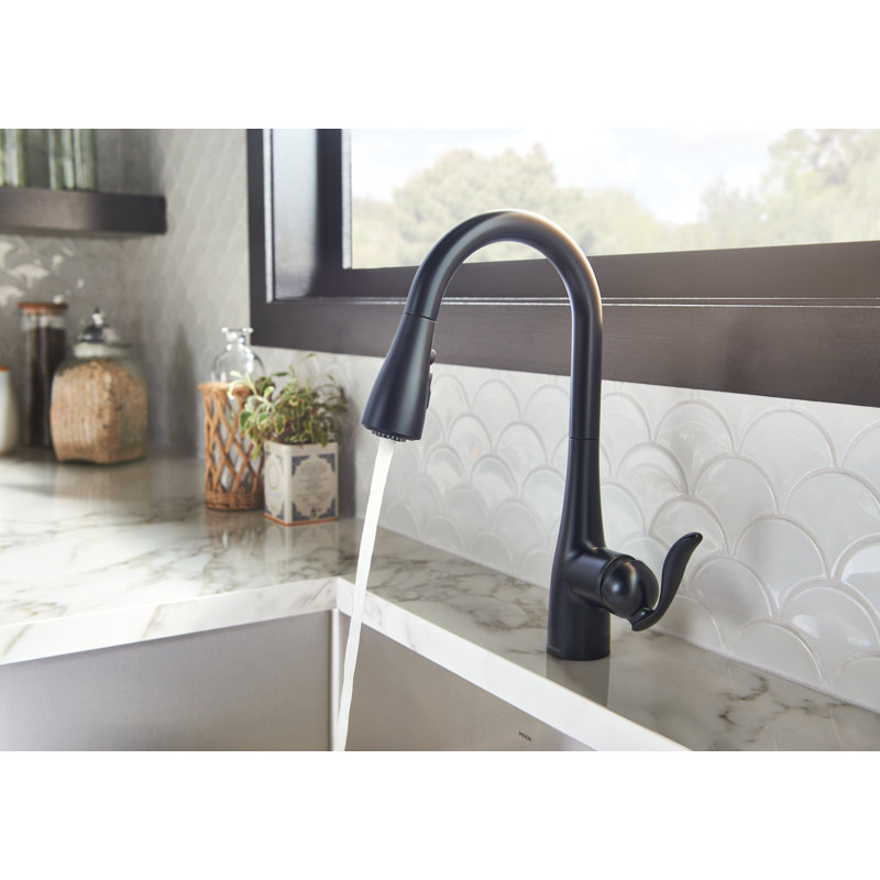 Robinet de cuisine rétractable à poignée unique avec fonctions Power Boost et Reflex de Moen Arbor, Noir mat