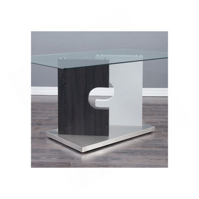 IRIS DINING TABLE