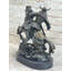 Figurine de casque de style viking japonais