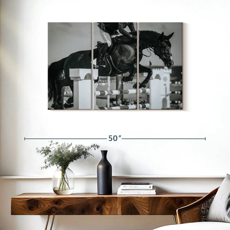Sireci BW Equestrian Jumping, 24" H x 38" W