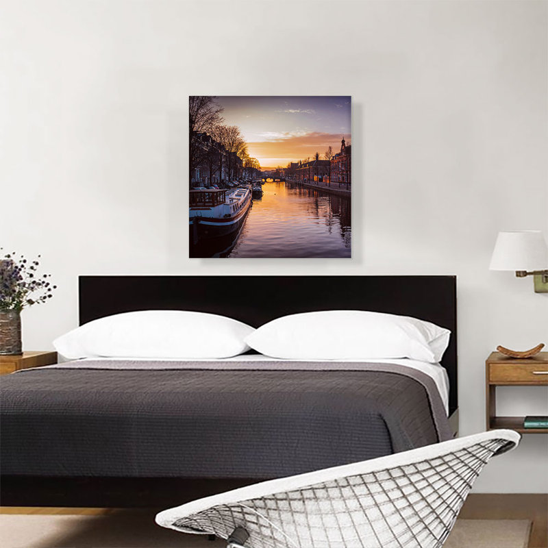 Canal in Amsterdam, Pays-Bas, reproduction de photo sur toile tendue, H 26 po x l 26 po x P 0,75 po