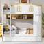 Lit superposé double au dessus d'un lit double avec lit gigogne, lit superposé en bois avec tablettes de rangement, avec échelle et rails de sécurité en forme de maison