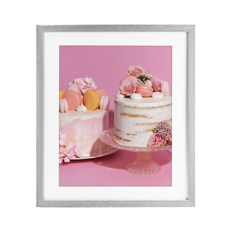 «Pink Pastel Macaroon Cakes», impression encadrée sous verre, design par Lish Creative, Cadre de ferme gris