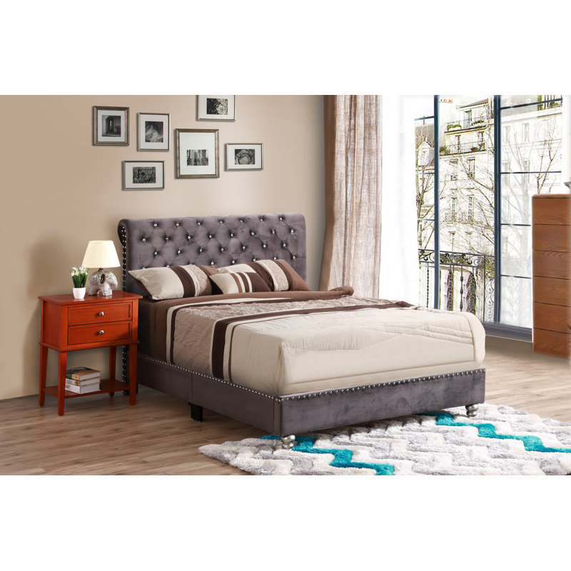 Kailyn Upholstered Sleigh Bed, Queen, Smoke Gray