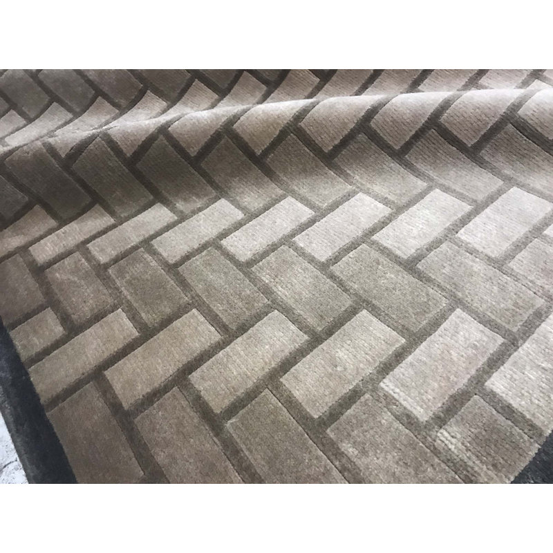 Himalayan Wool Geometric Area Rug in Camel