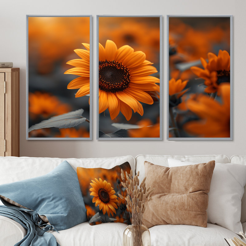 Ensemble de salon jaune et noir avec champ de tournesols en automne I - tournesols, Toile argentée avec cadre flottant