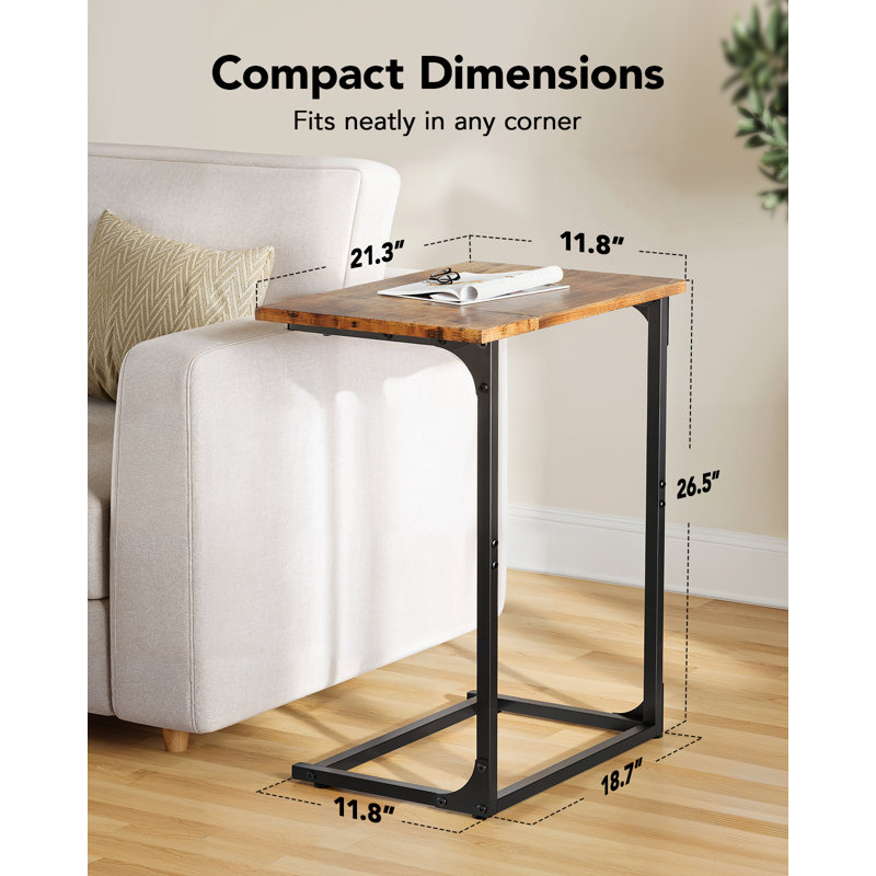 Table de bout en C Gilsum, avec plateau en bois massif et base en acier, Plateau noir / structure noire