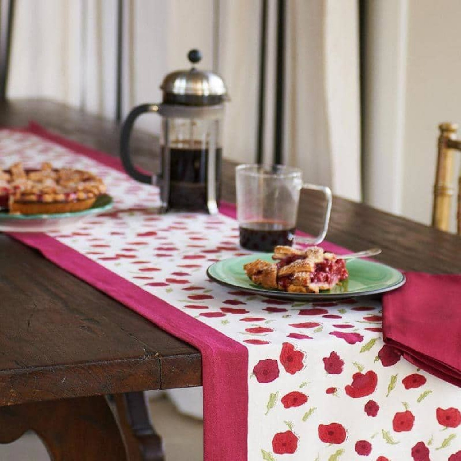 Brian Floral Table Runnner, 72" x 16"