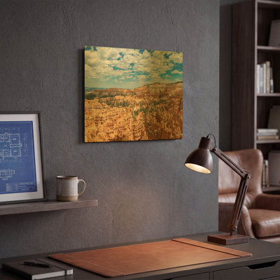 «Utah - Bryce Canyon Crop» par AKG, art mural en métal doré, 16 po x 12 po