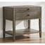 Gris, 1 table de chevet, système de conception de tiroir français, glissières latérales en métal, poignées noires, plateau coulissant, tablette ouverte, style côtier rustique décontracté, aucune conception d'assemblage requise, nécessaire