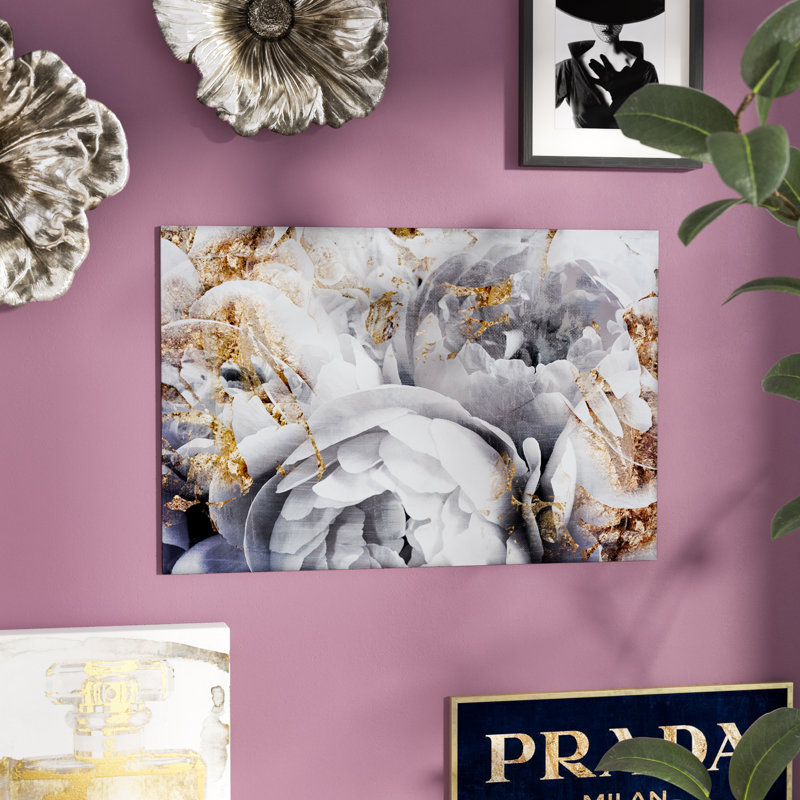 « Her Peony Garden », impression, Toile, H 10 po x l 15 po x P 1,5 po