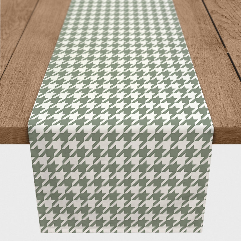 Chemin de table en losanges pointillé Nalston, 90 po x 16 po, Sauge vert, Pied-de-poule