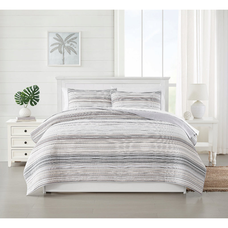 Oceanfront Resort Navarre Yarn Dye Stripe Quilt Set, Queen Quilt + 2 Standard Shams