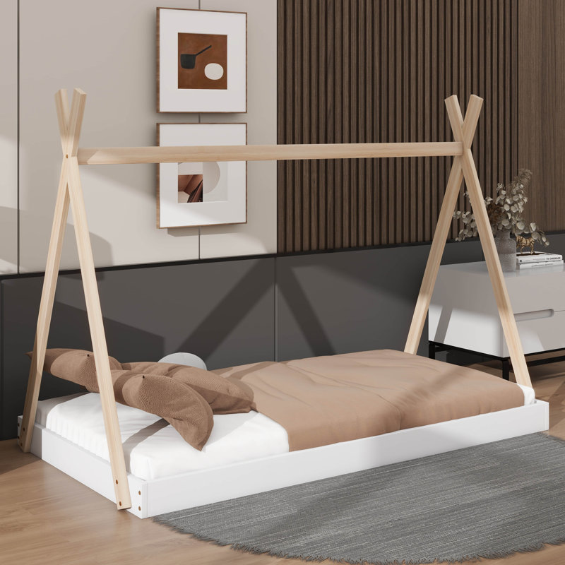 Lit de sol simple de style tente avec structure triangulaire, Blanc/naturel
