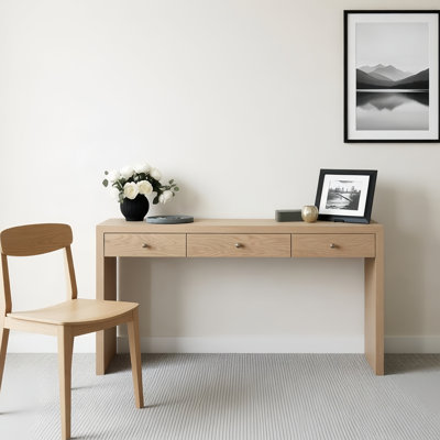 Table d'appoint simple et moderne