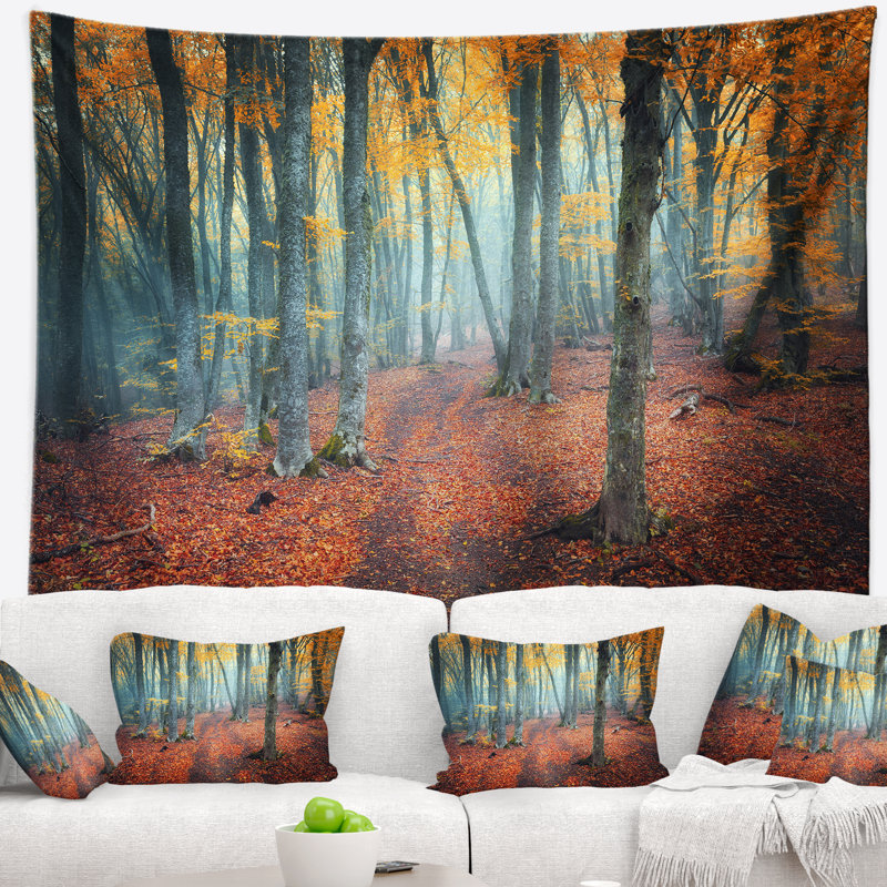 Tapisserie rouge et jaune forêt d'automne, H 68 po x l 80 po