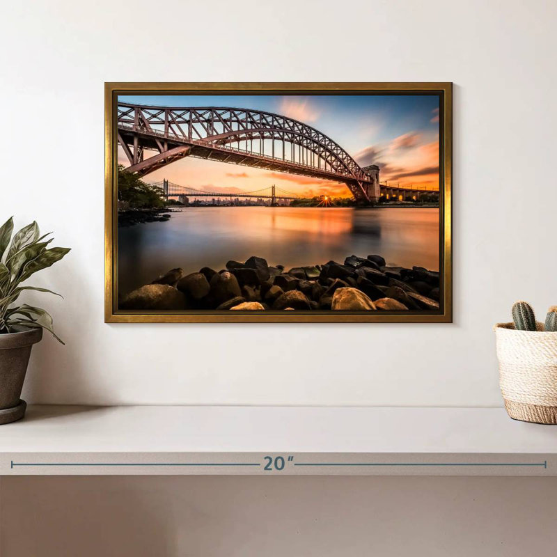 Pont Triboro au coucher du soleil, Cadre flottant doré, 13 po x 9 po