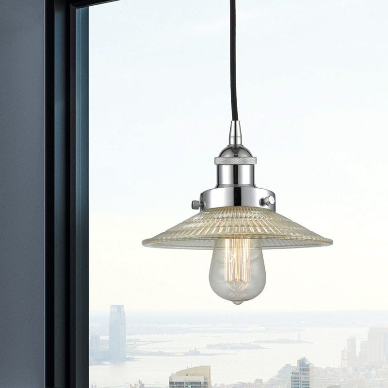 Luminaire suspendu conique à 1 lumière Cahaba, Transparent, Chrome poli