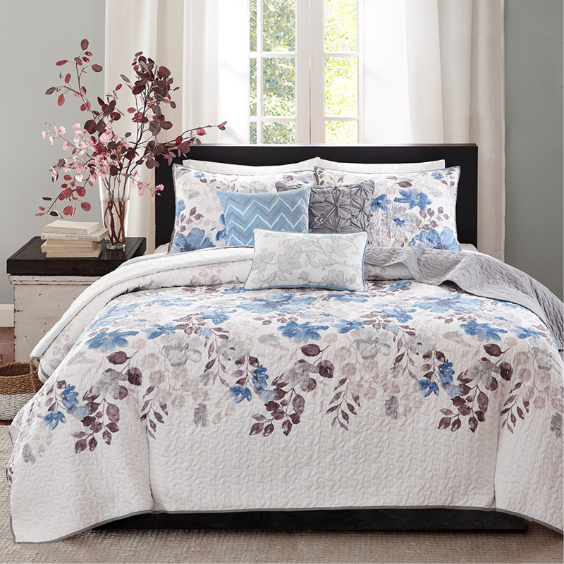 6 Piece Printed Quilt Set With Throw Pillows, Blue, King Quilt + 5 Additional Pieces