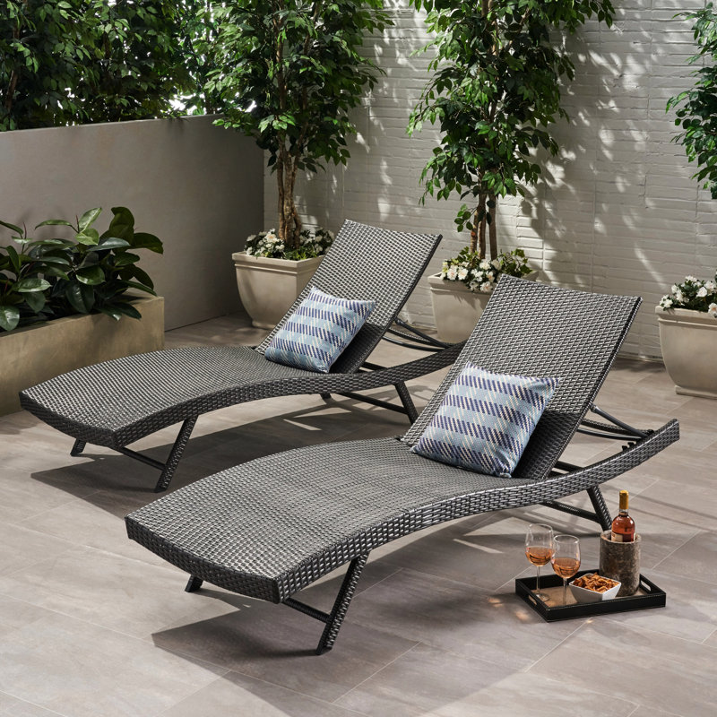 Élégante chaise inclinable réglable grise avec cadre en fer et cadre respirant, pour l'extérieur
