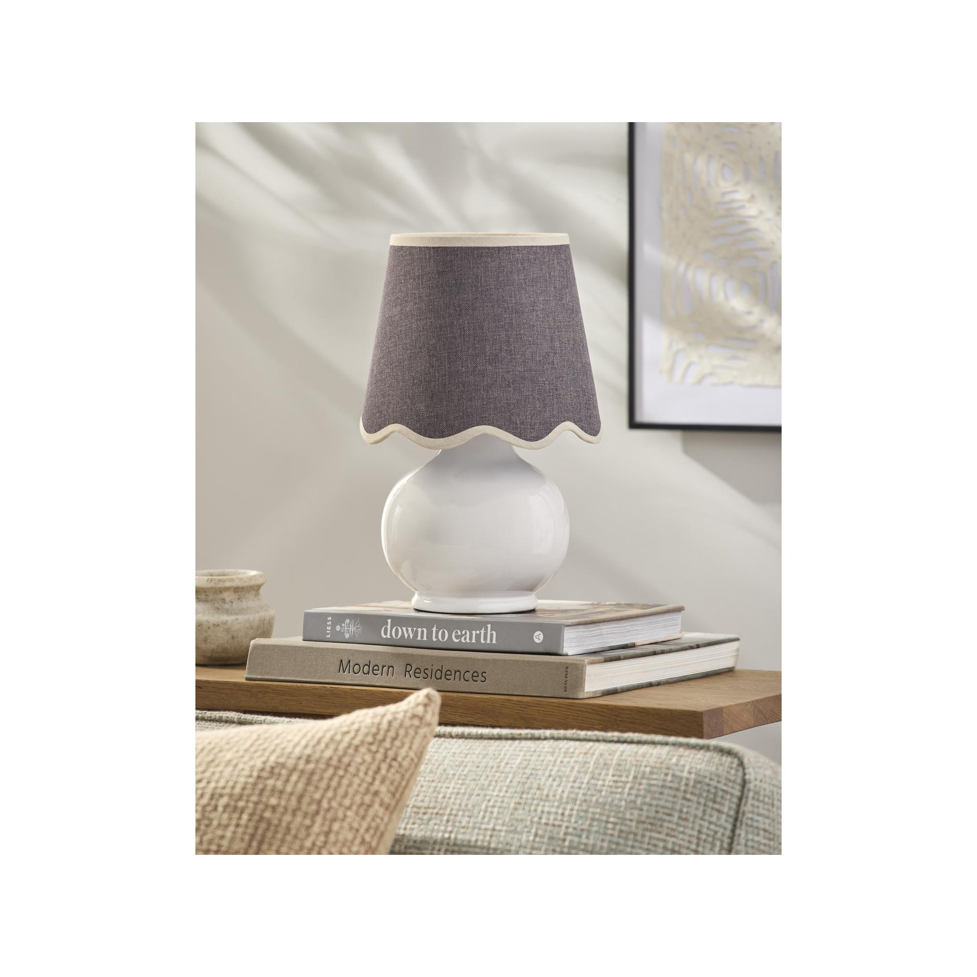 Momsen Colored Scallop Shade Lamp, Gray, High Gloss White