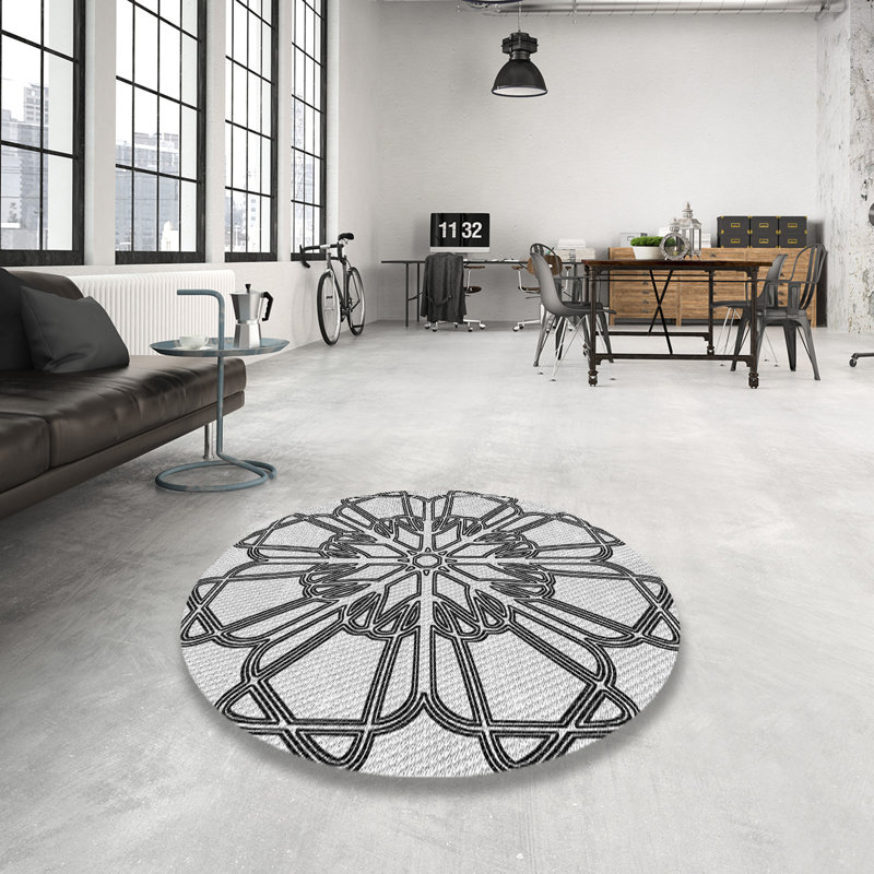 Geometric Indoor Rug, Round 7'