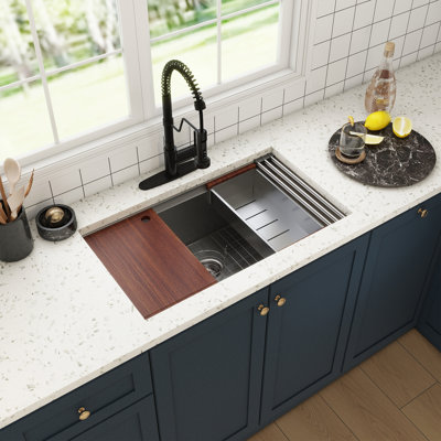 CASAINC 32'' L X 19'' W Single Bowl Stainless Steel Undermount Kitchen Sink With Faucet