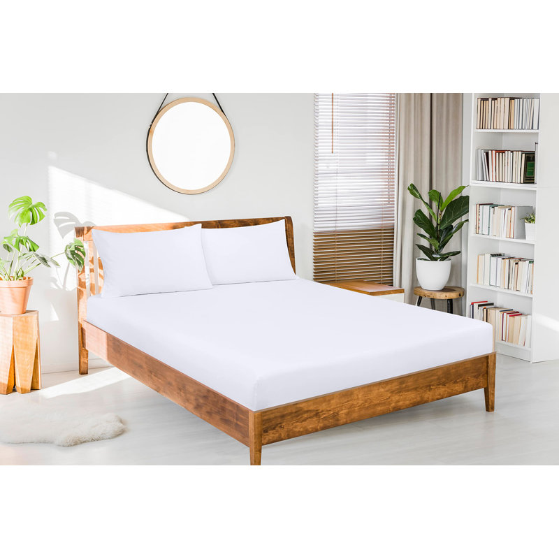 Royale Linens | Ultra Soft Brushed Microfiber | Hotel Luxury Bottom Sheets | Wrinkle Free & Fade Resistant | Deep Pocket Only