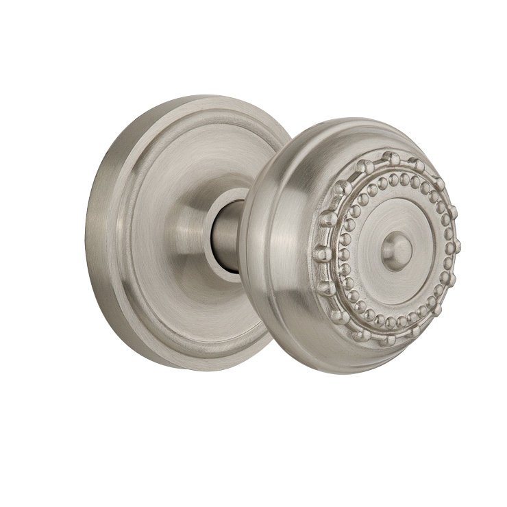Rosette classique avec poignée de porte Meadows, Nickel satiné