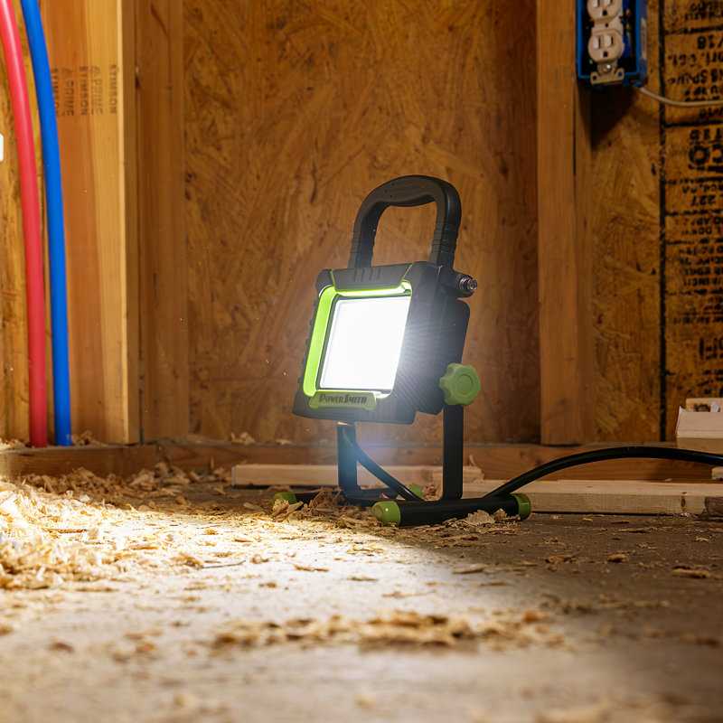 Lampe de travail à DEL 5000 lumens avec support en métal PowerSmith
