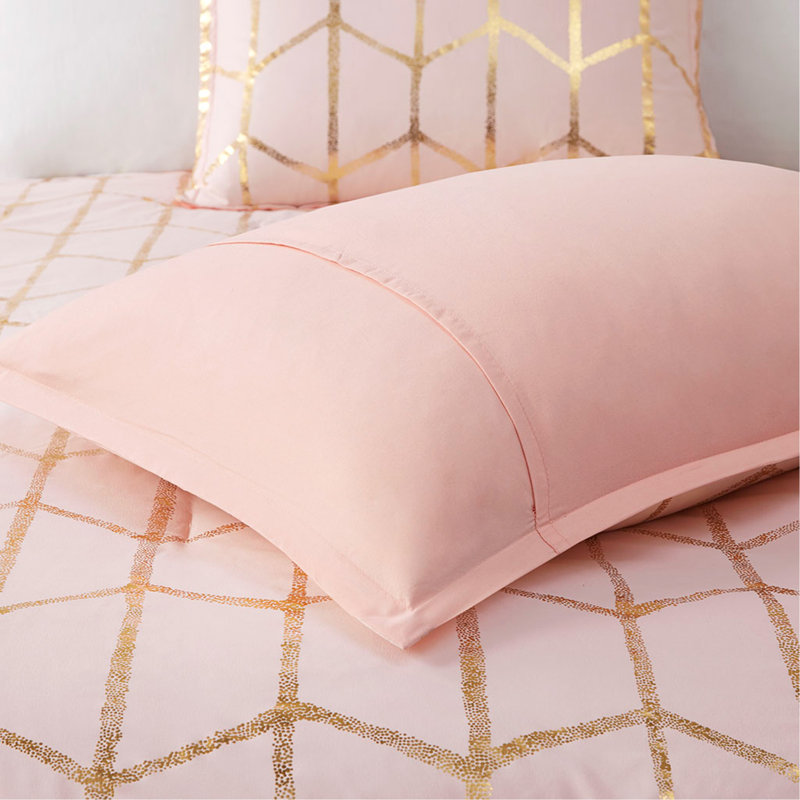 Ensemble d'édredon à imprimé métallique Cal King avec traitement antimicrobien, microfibre ultra douce et motif géométrique élégant pour les chambres à coucher modernes.