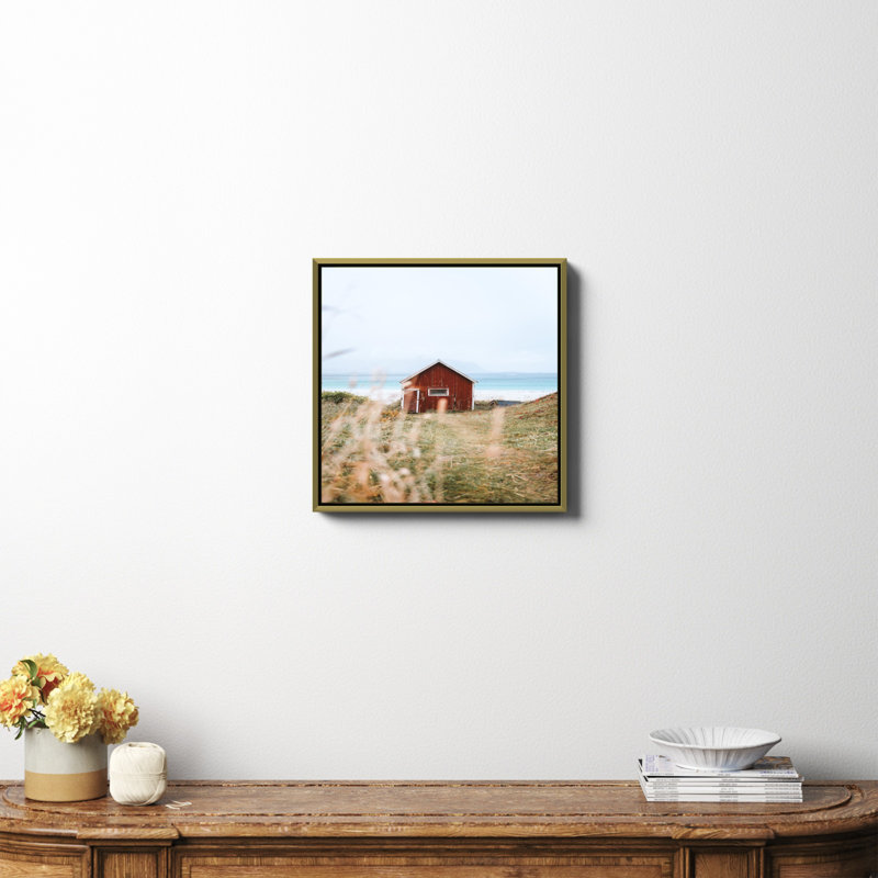 Red Cabin II - impression d'un seul cadre photo, Non, H 20 po x l 20 po x P 2 po, Toile avec cadre doré