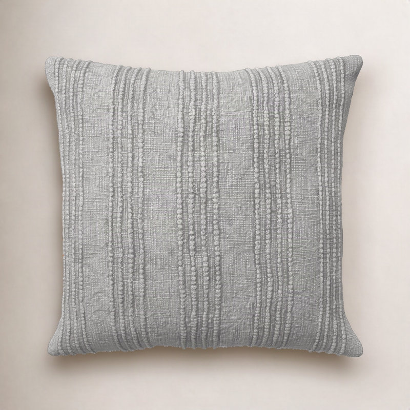 Housse de coussin décoratif en coton Kara, Gray Striped
