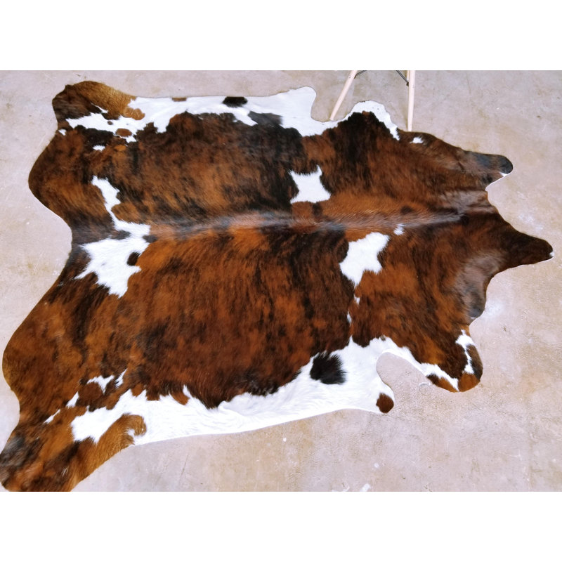 Guthridge Tricolor Cowhide Patchwork Rug – Genuine Leather Area Rug, Cowhide 8' x 6'