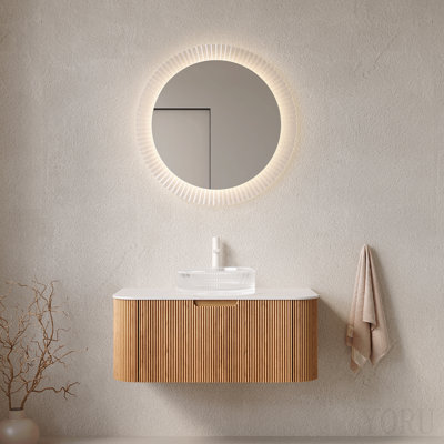 Meuble-lavabo de 91 cm (36 po) avec lavabo intégré, armoire de rangement suspendue à rayures et bords incurvés, tiroir, lavabo rond en verre transparent et comptoir en pierre frittée blanche de Carrare, préassemblé, couleur grain de bois naturel