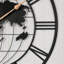 Grande horloge murale en métal
