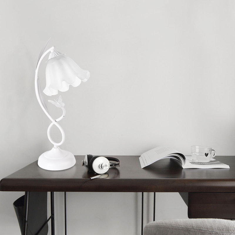 Lampe arquée en métal Mikeyah