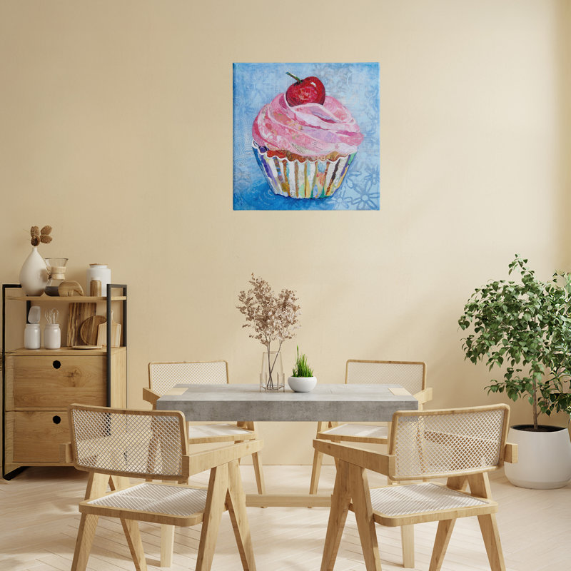 Collage sur toile à motif de petits gâteaux, design par Lisa Morales, H 17 po x l 17 po