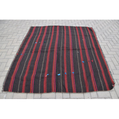 Tapis kilim turc traditionnel fabriqué à la main à rayures noires et rouges pour la décoration intérieure