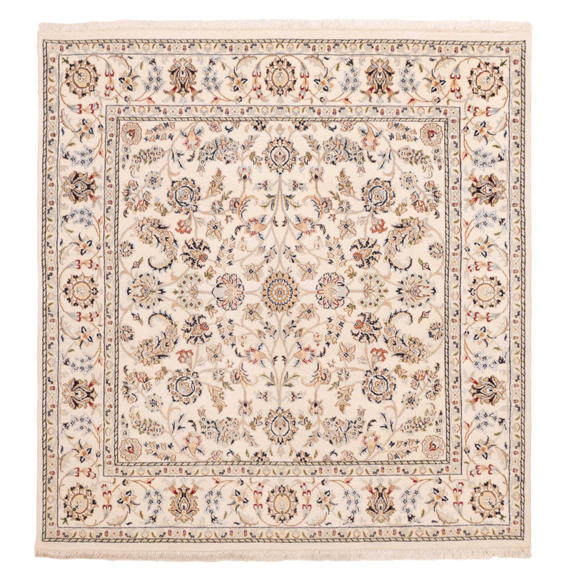 Tapis crème Nain 5 pi 8 po x 5 pi 11 po