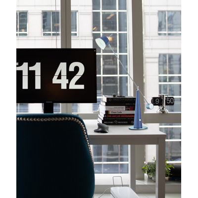 Matua Metal Desk Lamp