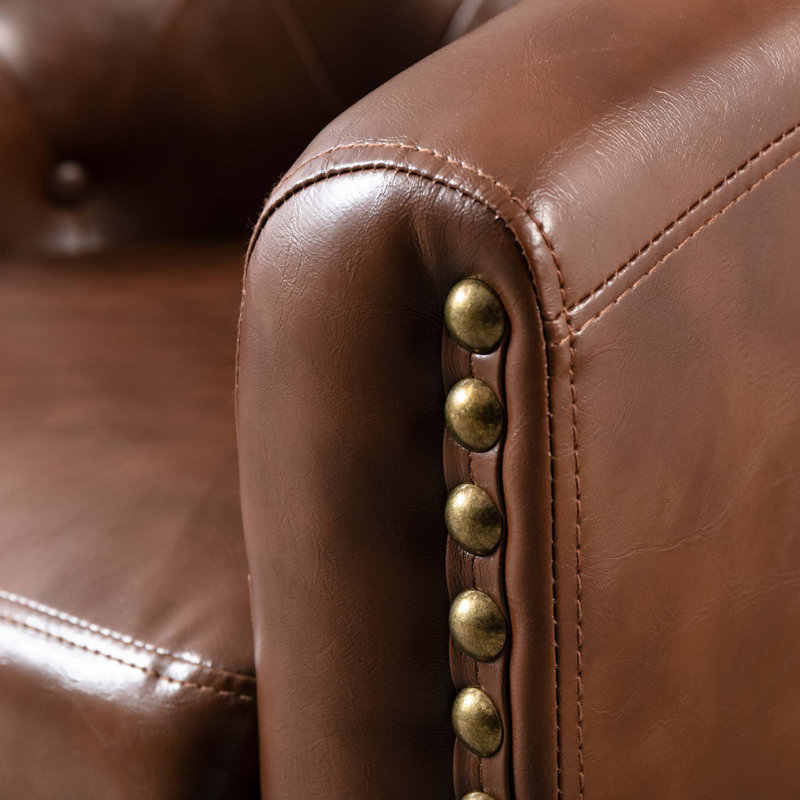 Fauteuil demi-tonneau capitonné de 28,3 po Pim, Simili cuir brun foncé