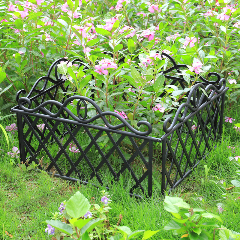 Alyzah 47.7 cm H x 39 cm W Plastic Lawn Edging Fencing