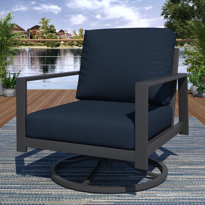 Chaise berçante d'extérieur en métal avec coussin Sunbrella® Townsend