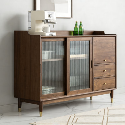Buffet simple et moderne avec rangement rétro